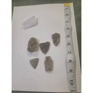 Lot  5 Native American Arrowhead Fragments and Stone Tools Gray Chert Quartzite